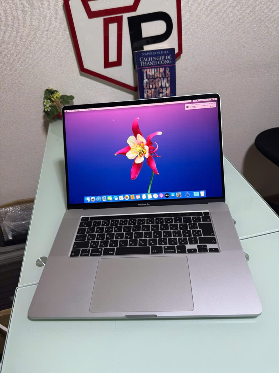 MacBook Pro i7 Radeon 5300M SSD512GB 高性能 MacBook Pro i7 Radeon 5300M SSD512GB 高性能 - メルカリ
